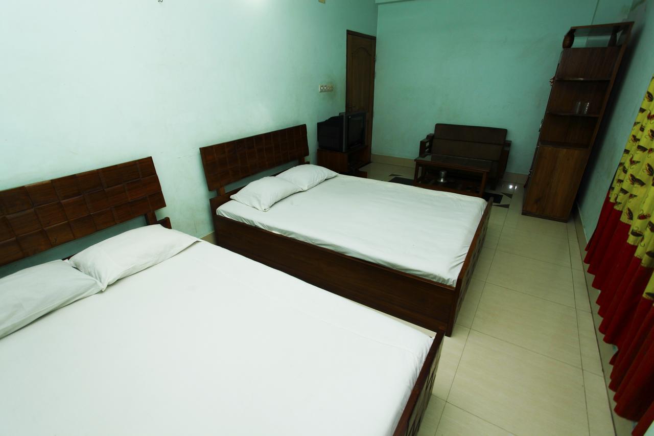 Hotel Star Park Dakhin Kattali Room photo